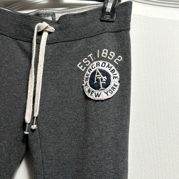 Abercrombie low rise, flare leg sweatpants - Picture 2 of 4
